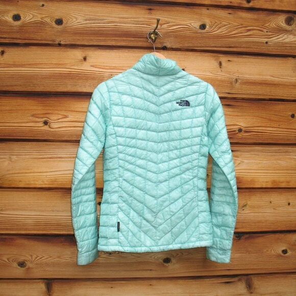 The North Face Thermoball Puffer Jacket - Picture 8 of 10
